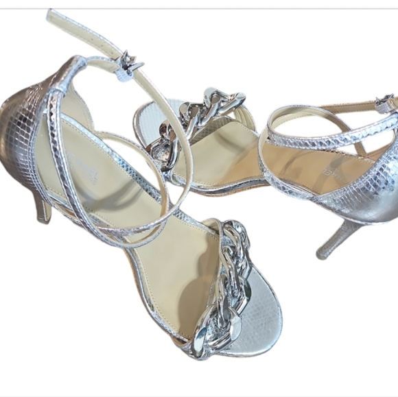 Michael Kors Silver Leather Sandals Snake Embossed NWT 8.5 - Picture 7 of 13